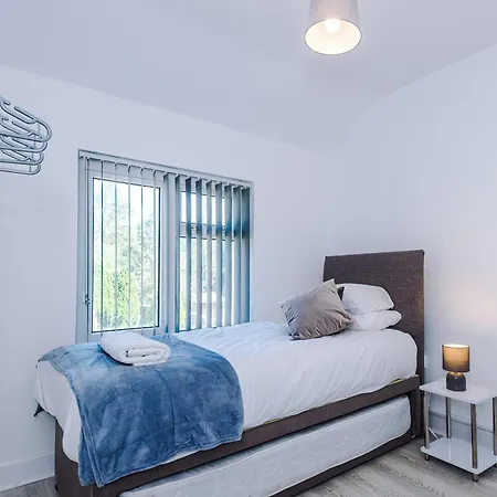 Дом отдыха Sleeps 10-5 Beds-Parking-Bright- Fast Wifi Скиптон